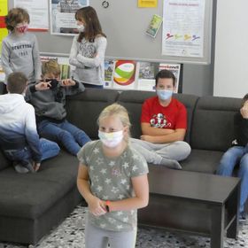 Der Mund-Nasen-Schutz ist auch in den Pausen verpflichtend zu tragen!